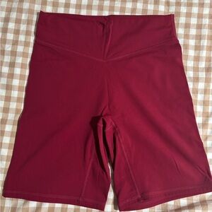 Vitality biker shorts in raspberry
